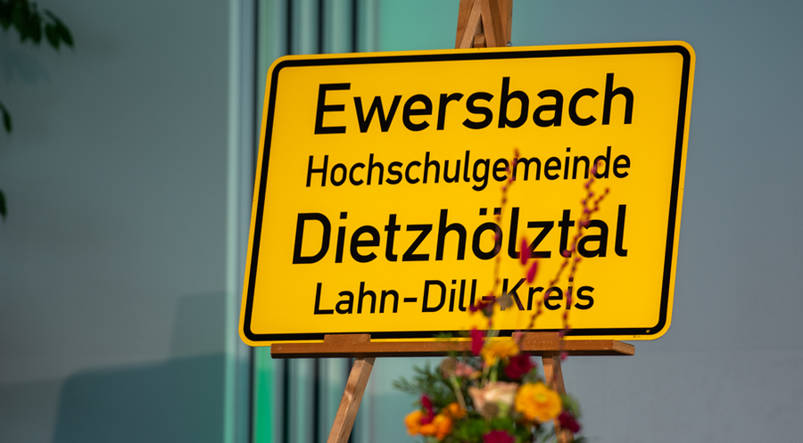 Die mittelhessische Kommune Dietzhölztal darf offiziell den Titel „Hochschulgemeinde“ führen. Foto: Artur Wiebe/Bund FeG