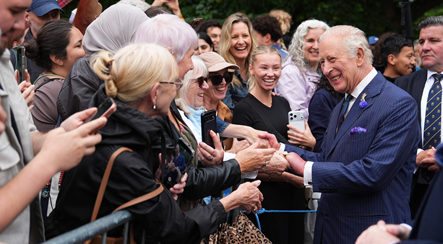 König Charles III. während eines Besuchs in Edinburgh: „Verrat an seinem Amt, an seinem christlichen Glauben und am Glauben seiner Untertanen“