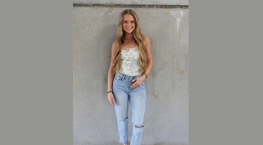Die Beiträge der 19-jährigen Anna Grace Phelan zu Krankheit und Glaube verfolgten rund 142.000 Menschen. Foto: phelann.annaa/Instagram