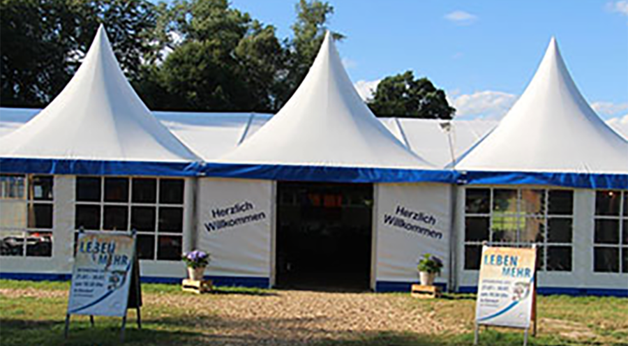 Zeltmission als ein Mittel der Evangelisation. Foto: Barmer Zeltmission