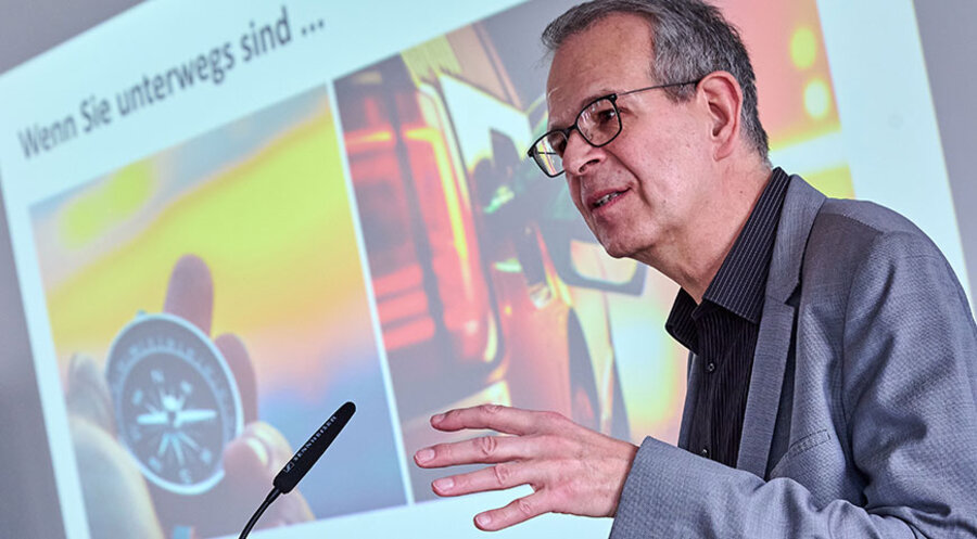 Plädoyer für den Glauben als Kraftquelle: der Theologische Referent der Geistlichen Gemeinde-Erneuerung (GGE) in der Evangelischen Kirche, Pfarrer Swen Schönheit. Foto: IDEA/Florian Boillot