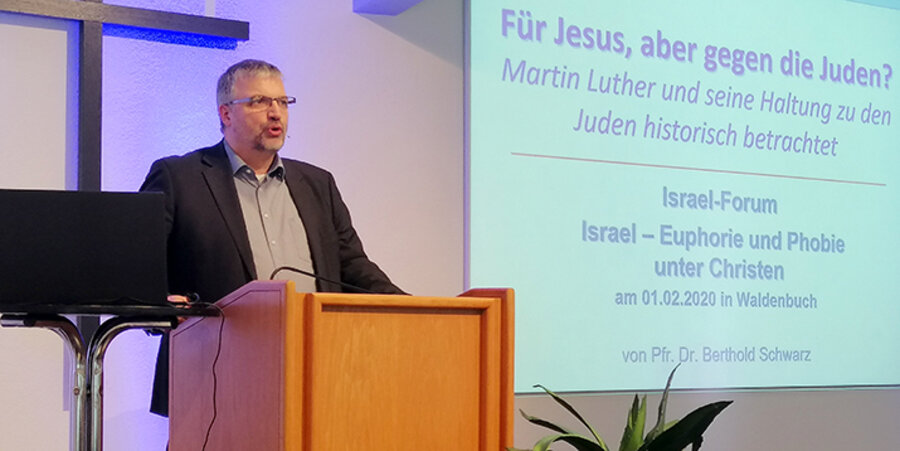Der Dozent an der Freien Theologischen Hochschule Gießen, der promovierte Theologe Berthold Schwarz. Foto: Klaus Eberwein
