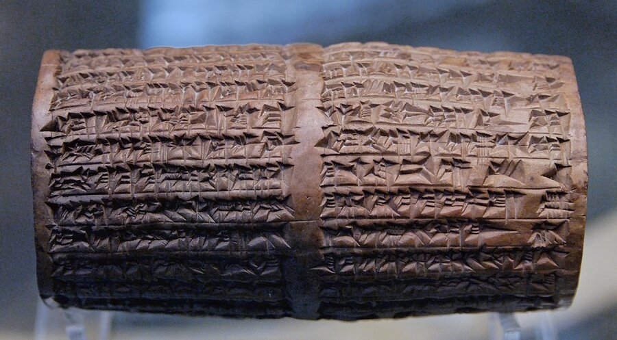 Die Inschriften auf diesem Zylinder zeigen, dass Belsazar tatsächlich gelebt hat. Foto: Wikipedia.org