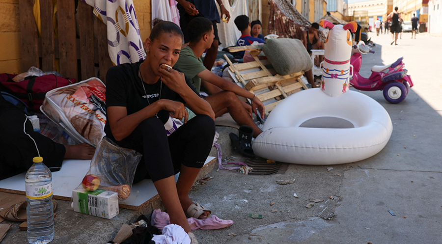 In Ceuta gestrandete Migranten: „Bürger, die selbst kaum Geld haben, kaufen den Flüchtlingen ein Brot und geben ihnen etwas Milch“ 