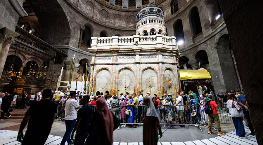 Attraktion Grabeskirche: Der Tradition nach fanden dort die Kreuzigung, das Begräbnis und die Auferstehung Jesu statt. Foto: picture alliance dpa/Matthias Balk