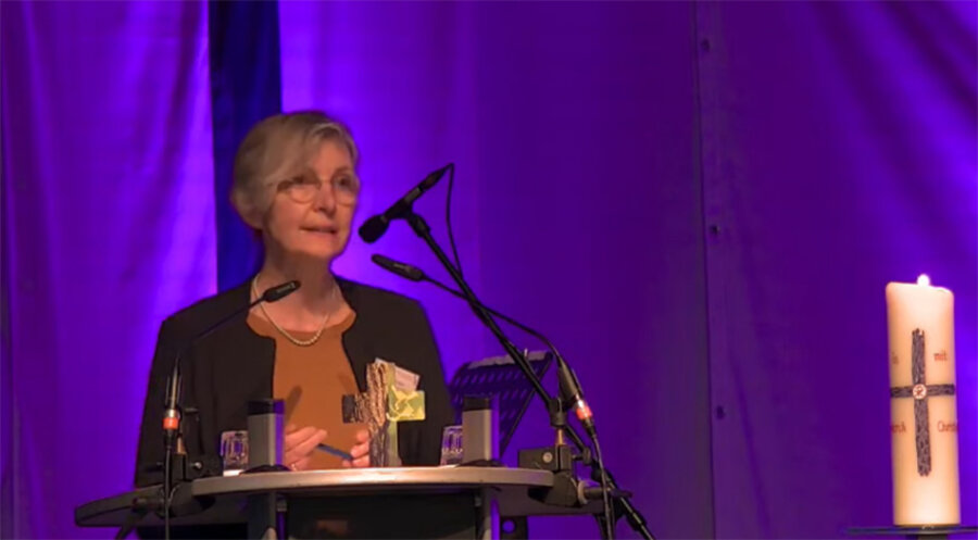 Aussiedlerseelsorgerin in der evangelischen Landeskirche in Bayern, Sabine Arnold. Foto: YouTube/ bayernevangelisch