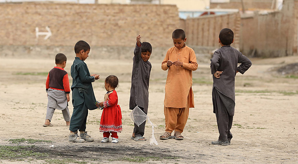 Rund 15,2 Millionen Kinder leiden unter anderem an den Folgen der Konflikte in Afghanistan. Symbolfoto: unsplash.com