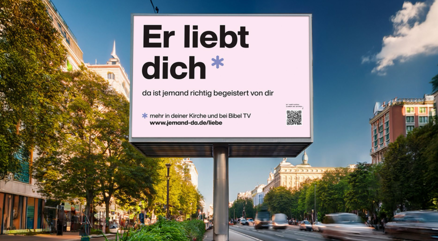 Die Großflächenplakate sollen auf Gott hinweisen. Foto: Bibel TV
