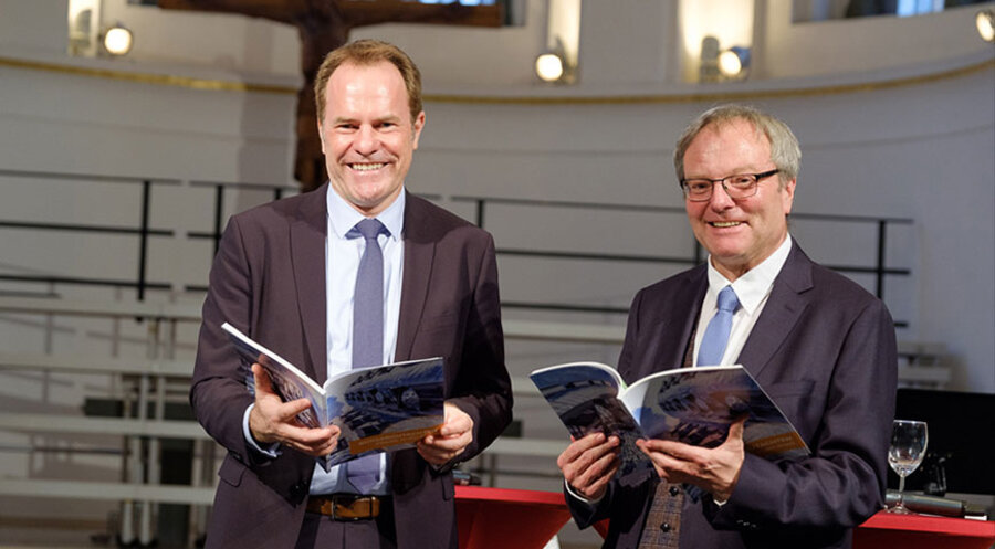 Der Düsseldorfer Oberbürgermeister Dr. Stephan Keller (l.) und der Superintendent des Kirchenkreises Heinrich Fucks. Foto: Evangelischer Kirchenkreis Düsseldorf