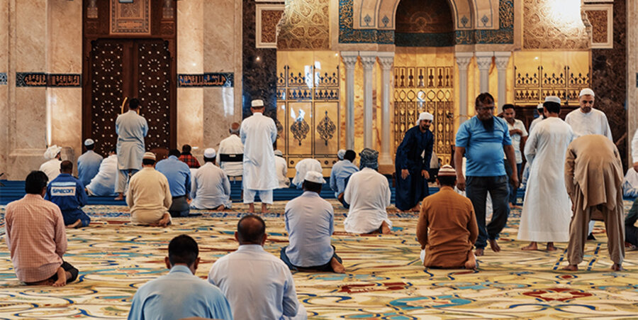 Der Muezzin ruft Muslime zum Gebet in die Moschee. Foto: unsplash.com