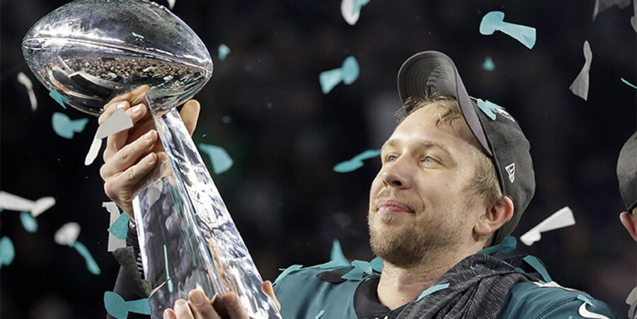 Spielmacher Nick Foles siegt im Endspiel der amerikanischen Football-Liga NFL. Foto: picture-alliance/AP Photo