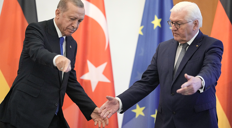 Bundespräsident Frank-Walter Steinmeier empfing den türkiscshen Staatspräsidenten Recep Tayyip Erdogan im Schloss Bellevue. Foto: Picture Alliance/ASSOCIATED PRESS/Markus Schreiber