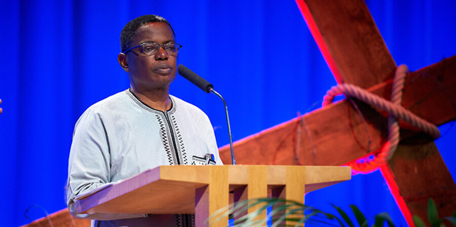 Der Kirchenpräsident der „Evangelical Church Winning all“, Stephen Panya Baba, beim Christenverfolgungskongress 2019. Foto: idea/Wolfgang Köbke