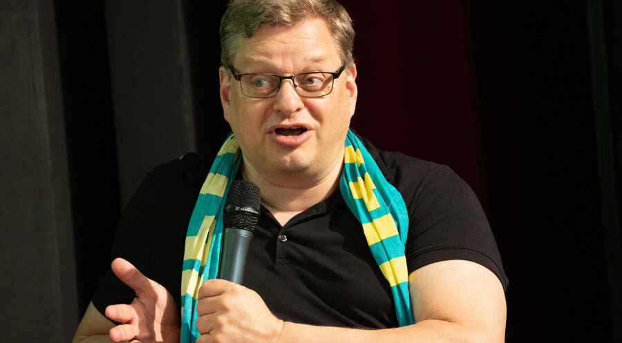 Was Theologie mit Schlangenbeschwörung zu tun hat – Theologieprofessor Thorsten Dietz sprach auf dem Kirchentag. Foto: IDEA/Markus Pletz