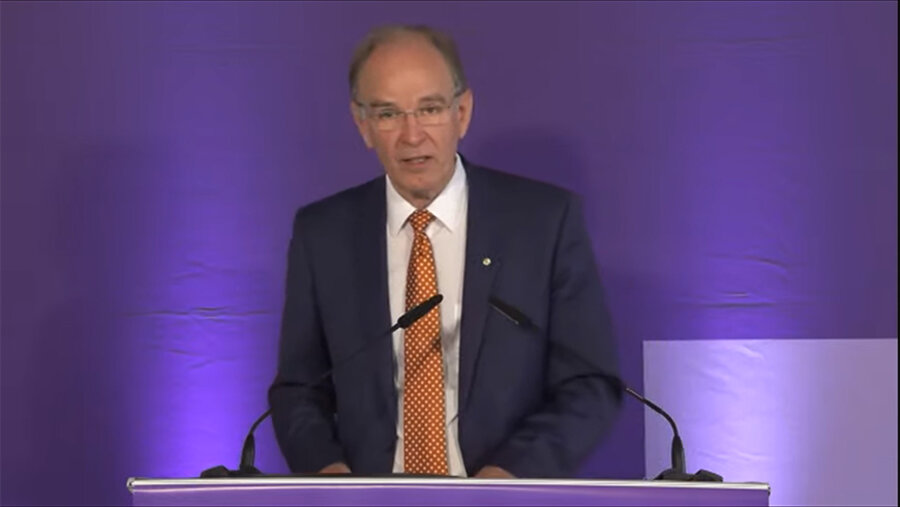 Der Hannoversche Landesbischof Ralf Meister bei seinem Bischofsbericht vor der Synode. Screenshot: Youtube/Landeskirche Hannovers