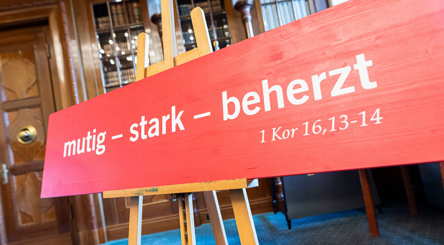 Die Losung zum nächsten Kirchentag „mutig - stark- beherzt“. Foto: picture alliance/dpa | Michael Matthey