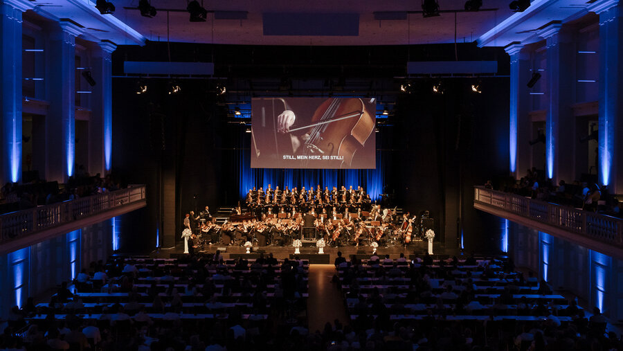 Am Abend des 21. August fand auf der „Voice of Hope“-Konferenz ein Konzert statt, an dem sich Sänger und Musiker aus verschiedenen Regionen Deutschlands beteiligten. 