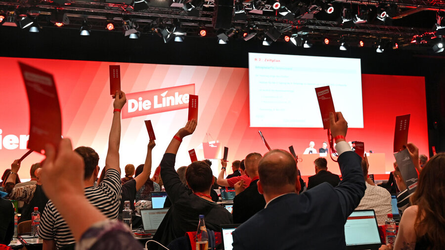 Für die Umfrage hat INSA 2.001 Bundesbürger online befragt. 