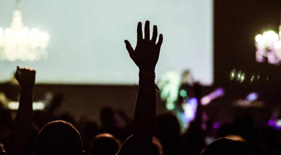 Das christliche Jugendfestival „Heaven Now x Fire“ wird in der charismatischen Freikirche Gospel Forum Stuttgart veranstaltet. 