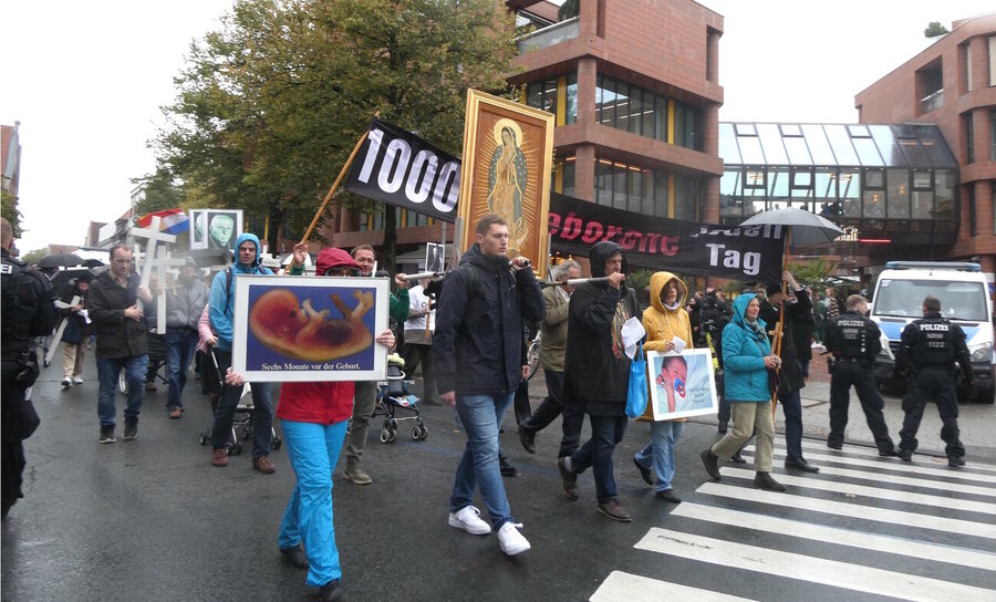 Lebensrechtler beim Gebetszug in Münster. 