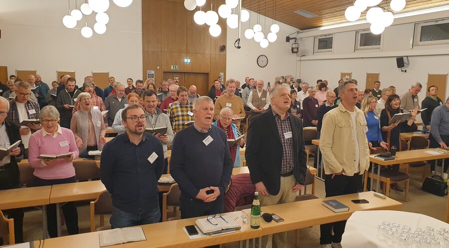 130 Personen nahmen an der Deutschen Evangelistenkonferenz im Christlichen Gästezentrum Westerwald in Rehe teil. Foto: Hartmut Jaeger