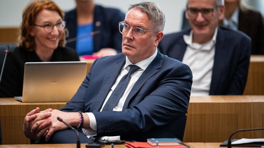 Der ehemalige Ministerpräsident von Rheinland-Pfalz, Alexander Schweitzer (SPD), ist bekennender Katholik. 