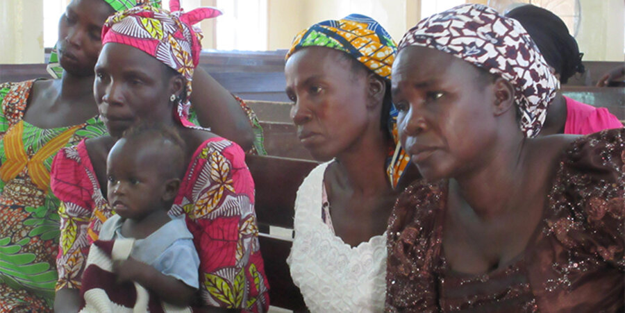 Die Eltern der noch immer vermissten 112 Chibok-Mädchen tragen schwer an dem Verlust ihrer Töchter. Trost finden sie durch die Hilfe der Kirchen und im Gebet. Foto: Open Doors Deutschland e.V.