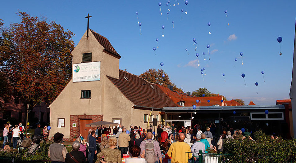 Die St.-Bernhard-Gemeinschaftskirche in Brandenburg bei der Einweihungsfeier. Foto: Privat 