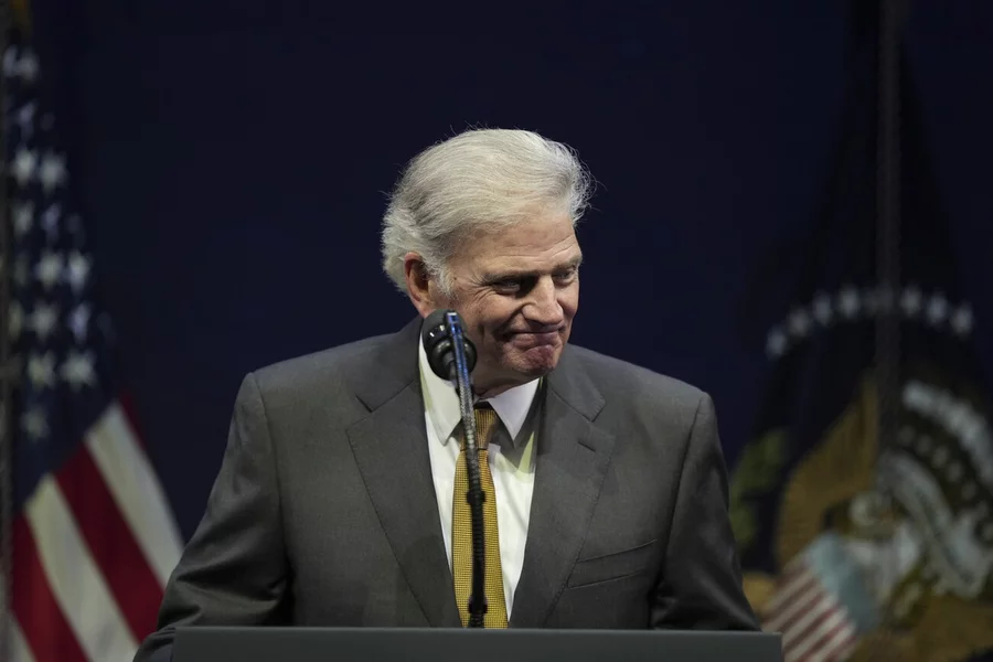 Begründet die Entscheidung mit Gebet, Gesprächen und Gottvertrauen: Franklin Graham. 