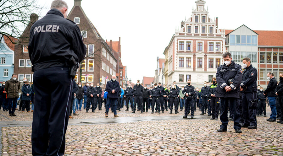 Am 4. Februar wurde um 10 Uhr in Rheinland-Pfalz und im Saarland eine Schweigeminute gehalten.  Foto: picture-alliance/dpa/Philipp Schulze