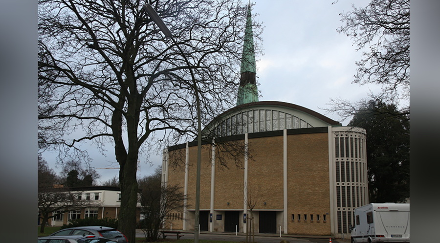 Sanierungsbedürftig: Die Kirche St. Marien in Hamburg-Ohlsdorf. Foto Wikimedia Commons