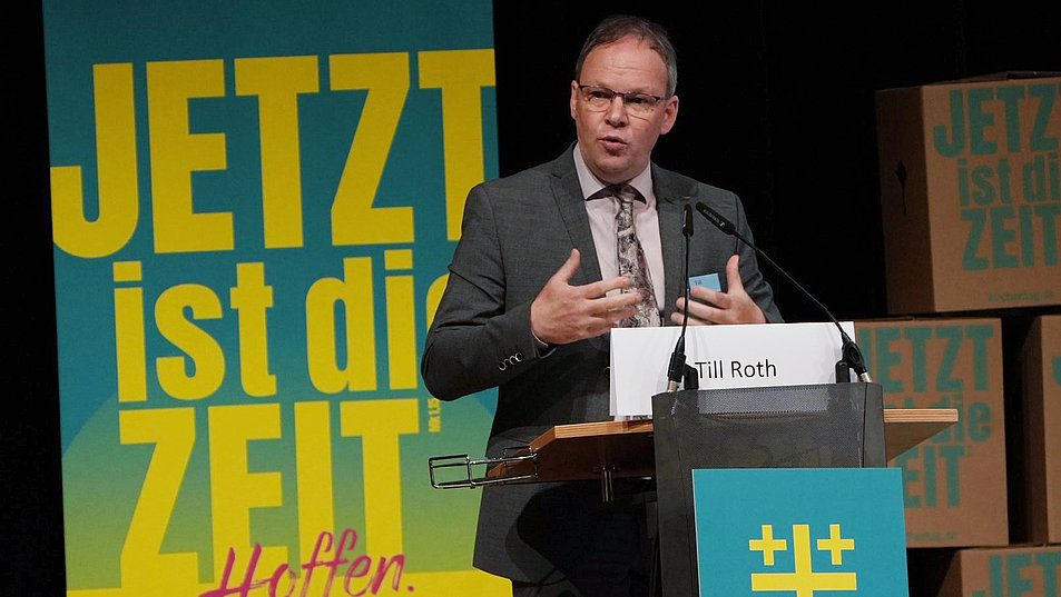 Der Vorsitzende des Arbeitskreises Bekennender Christen in Bayern, Dekan Till Roth, sprach beim Christustag Bayern. Foto: IDEA/Markus Pletz