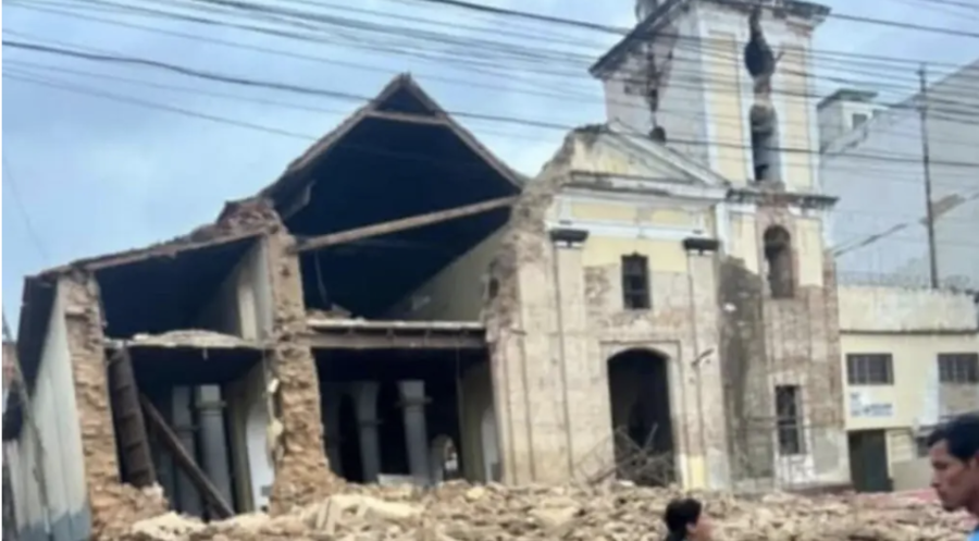 Bei den Erdbeben in Venezuela wurden auch viele kirchliche Gebäude zerstört, etwa die Kirche des katholischen Pristerseminars in der Hafenstadt La Guaira. Foto: Kirche in Not  