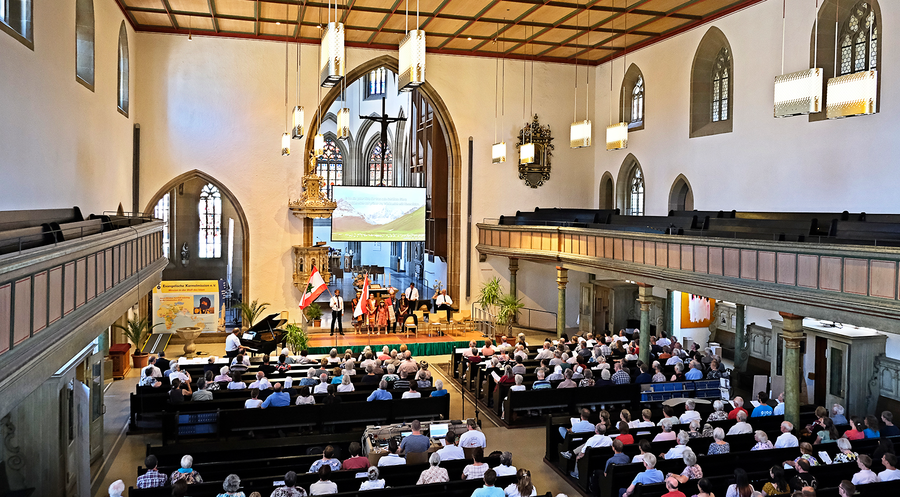 800 Besucher nahmen am Jahresfest der Karmelmission teil. Foto: Evangelische Karmelmission