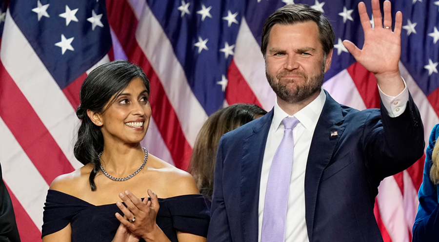 Vom Trump-Kritiker zum künftigen US-Vizepräsidenten: J. D. Vance mit Ehefrau Usha. Foto: picture alliance/ASSOCIATED PRESS/Alex Brandon