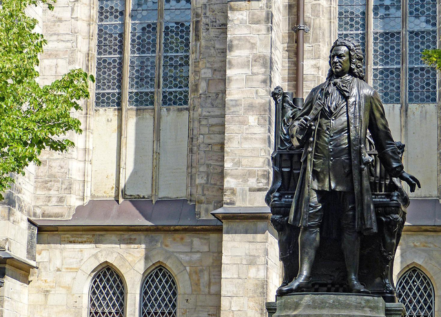 Das Bachdenkmal in Leipzig befindet sich auf dem Thomaskirchhof südlich der Thomaskirche. Foto: pixabay.com