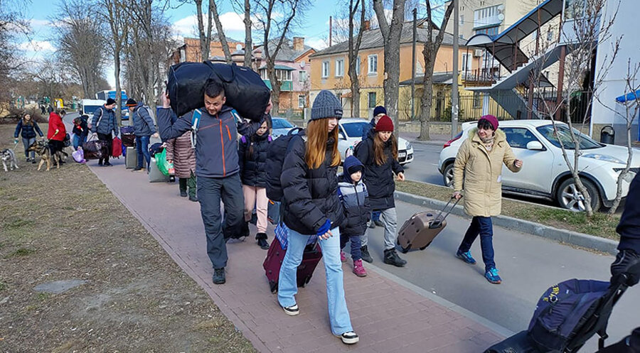 Viele ukrainische Juden verlassen das Land – wie hier über die moldawische Grenze. Foto: privat