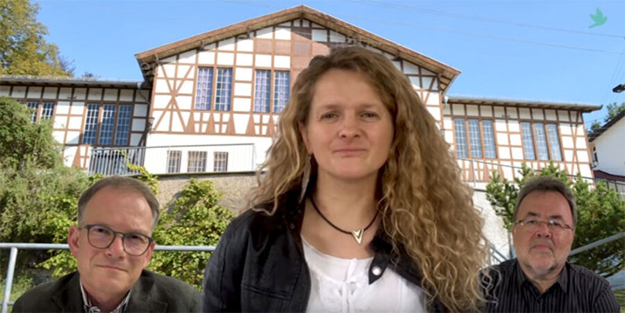 An der Gebetsaktion beteiligten sich Christen aus unterschiedlichen Denominationen darunter die Leiterin von Jugend mit einer Mission, Susanne Chmell. Screenshot: YouTube/Gemeinsam vor Pfingsten