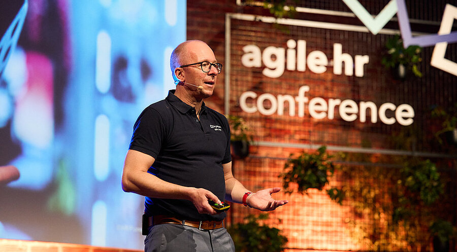 André Häusling (49) ist Gründer und Geschäftsführer der HR Pioneers GmbH mit Sitz in Köln. Das Unternehmen hat sich auf Personal- und Organisationsentwicklung spezialisiert. Foto: Marc Thürbach