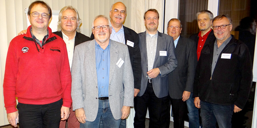 v. l.:  Pastor Wolf-Dieter Keßler, Pastor Jörg Swoboda, Missionswerksleiter Wilfried Schulte, Verlagsleiter Hartmut Jaeger, Pfarrer Michael Klaus, Pastor Udo Vach, Evangelist Karl-Ernst Höfflin, Missionswerksleiter Ulrich Hofius. Foto: idea/Rösler