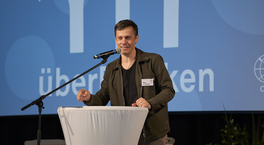 Pfarrer Hanns Wolfsberger sprach auf dem Freundestag der „Offensive Junger Christen“. Foto: Silas Wolfsberger