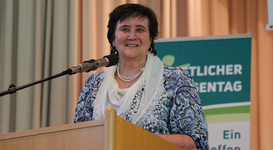 Nicola Vollkommer sprach am 17. Juni beim 10. Christlichen Pädagogentag in Walddorfhäslach bei Reutlingen. Foto: Marcus Meißner