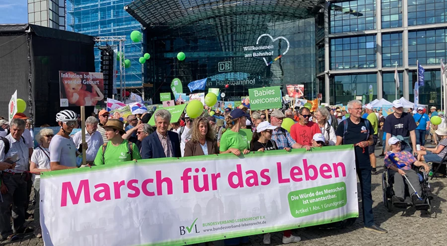 Kundgebung für Lebensschutz: In Berlin (Foto) und Köln ist der „Marsch für das Leben“ gestartet. Foto: IDEA/M. Pletz