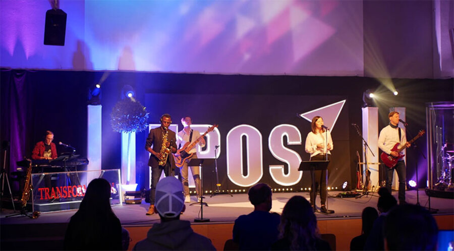 Die Bühne bei der EPOS-Konferenz in Leipzig. Foto: Elim Leipzig