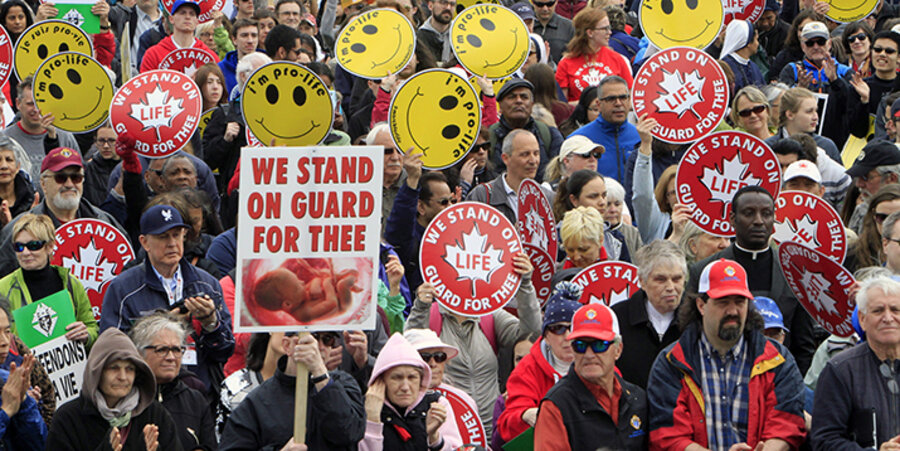 Lebensrechtler demonstrieren im kanadischen Ottawa gegen Abtreibungen. Foto: picture-alliance/empics