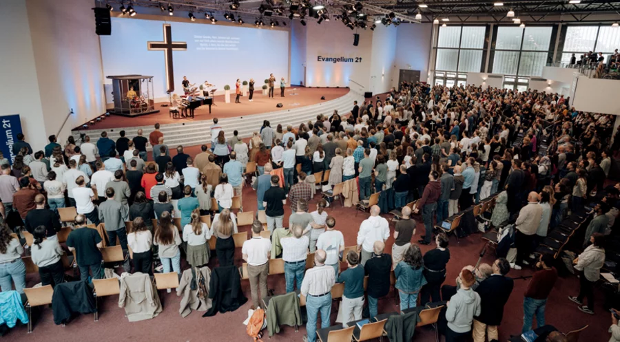 Rund 1.100 Teilnehmer kamen zur „Evangelium21“-Konferenz in der Evangelisch-Reformierten Freikirche Arche in Hamburg. Foto: „Evangelium21“/Danny Fröse