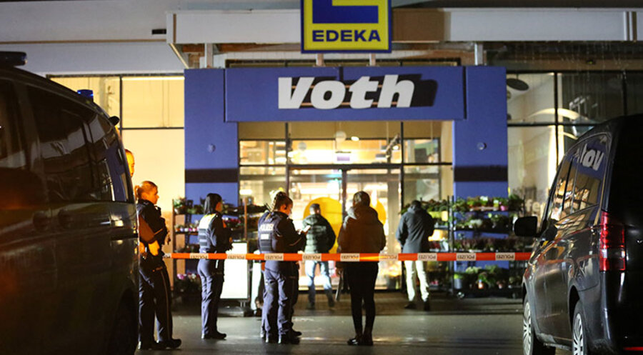 Der Jugendliche war an der Supermarktkasse angegriffen und tödlich verletzt worden. Foto: picture alliance/dpa/Christian Müller | Christian Müller