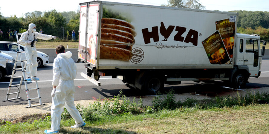 In Österreich wurden in diesem diesem abgestellten Lkw gut 70 Personen tot aufgefunden. Foto: picture-alliance/APA/picturedesk.com
