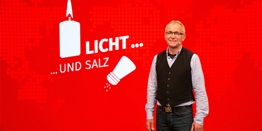 Der scheidende Missionsdirektor Martin Auch sprach auf dem Herbstmissionsfest. Foto: Liebenzeller Mission