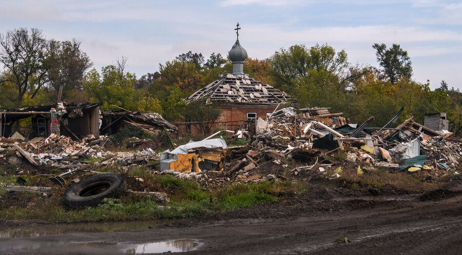 Eine zerstörte Ukrainisch-Orthodoxe Kirche. Foto: Picture Alliance/Maxym Marusenko